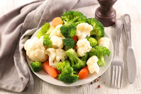 Cauliflower Broccoli Carrot Vegetarian Meal — Stock Photo, Image
