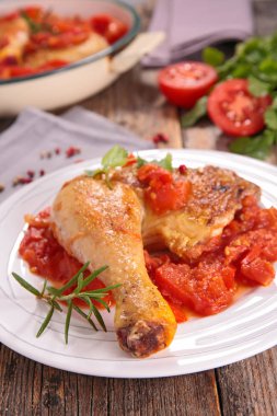 Domates soslu tavuk budu ve dolma biber.