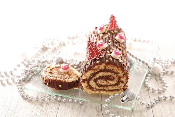 Boże Narodzenie Yule Log Ciasto Czekoladowe — Zdjęcie stockowe