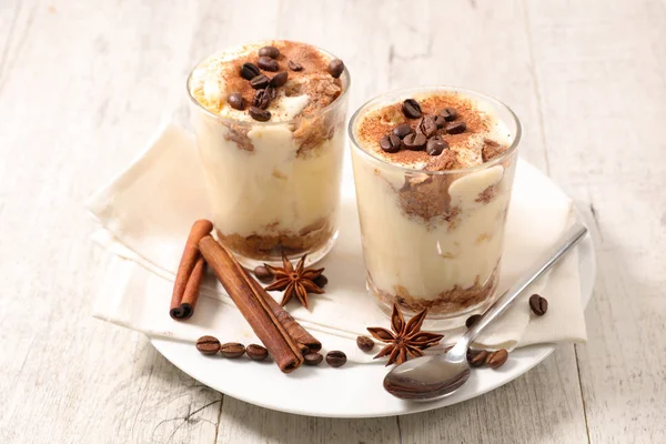 Tiramisu Com Café Especiarias — Fotografia de Stock