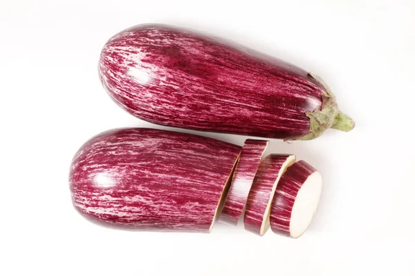 Aubergine Pourpre Isolée Sur Fond Blanc — Photo