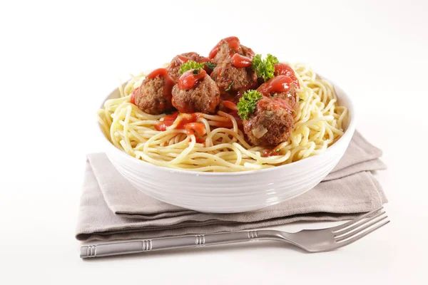 Tigela Espaguete Com Almôndegas Molho Tomate Isolado Fundo Branco — Fotografia de Stock