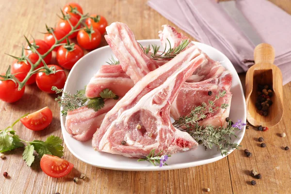 Raw Lamb Chop Rosemary Wood Background — Stock Photo, Image