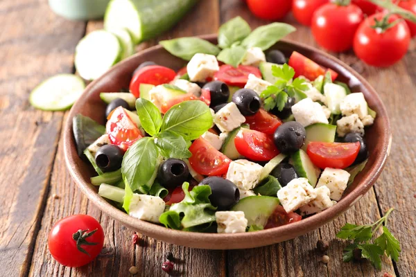 Vegetable Salad Feta Cheese Tomato Olive Basil — Stock Photo, Image