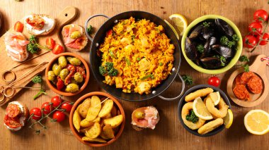 İspanyol yemekleri, tapas, paella, midye, zeytin