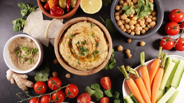 Libanonský Sortiment Potravin Humus Zeleninové Omáčky — Stock fotografie