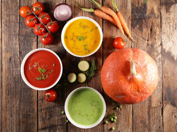 Sopa Verduras Con Ingrediente Sobre Fondo Madera — Foto de Stock