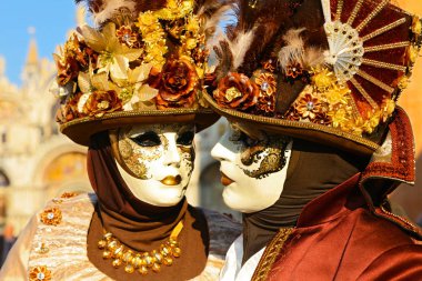 Venedik 'teki karnaval, kostümlü ve maskeli geleneksel festival.