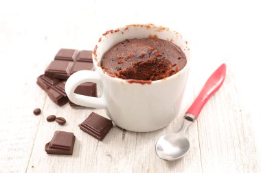 Bardakta çikolatalı kek.