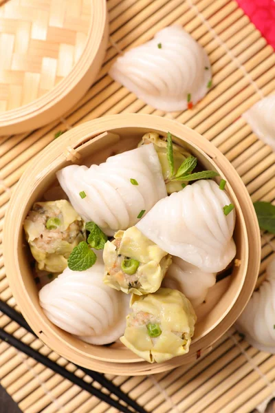 Bambu Com Dim Sum Pauzinhos — Fotografia de Stock