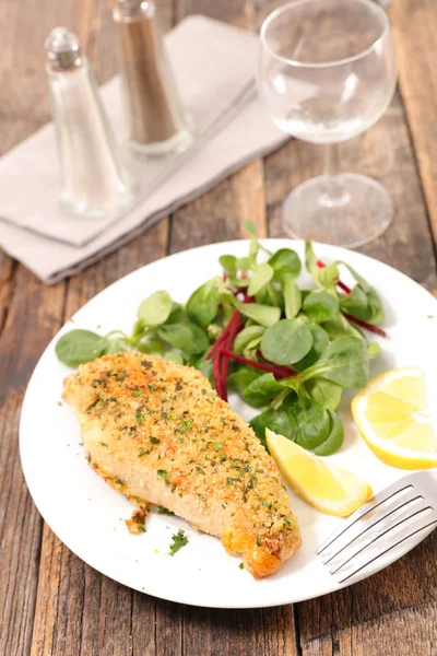 Filete Pollo Frito Ensalada —  Fotos de Stock