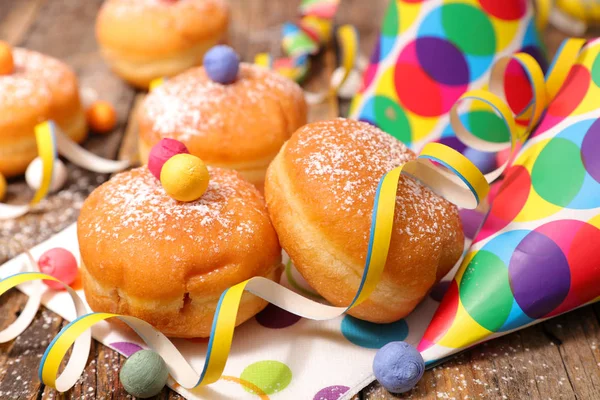 Γκουρμέ Ντόνατ Και Διακόσμηση Καρναβαλιού — Φωτογραφία Αρχείου