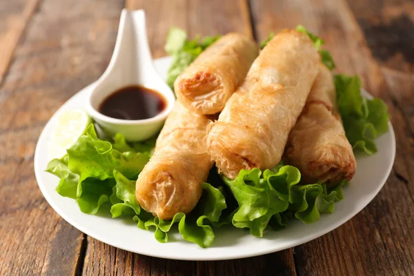 Fried Spring Roll Soy Sauce Lettuce — Stock Photo, Image