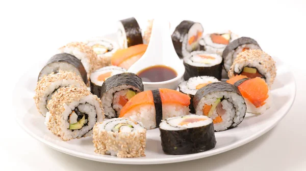 Maki Sushi Lazacos Tekercs Garnélarák Avokádós Japán Sushi Ételek Választéka — Stock Fotó