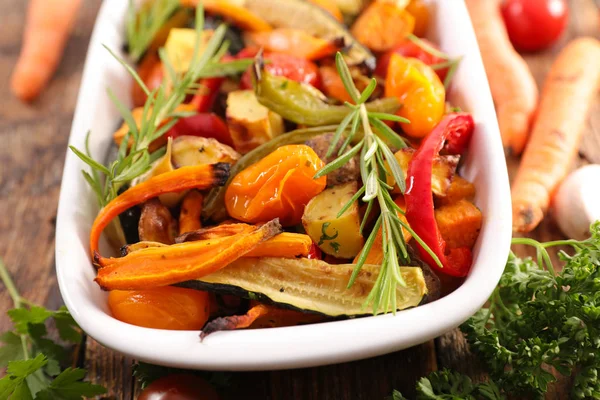 Roasted Vegetable Tomato Bell Pepper Zucchini Aubergine — Stock Photo, Image