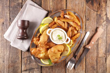 Geleneksel balık ve patates kızartması sosu.