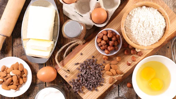 Bakning Ingrediens Med Smör Mjöl Ägg Choklad Kaka Ingrediens Recept — Stockfoto