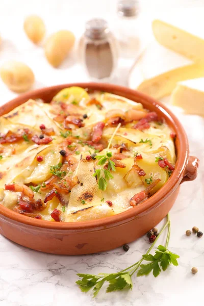 Cartofi Coapte Slănină Brânză Tartiflet Tradițional Francez — Fotografie, imagine de stoc