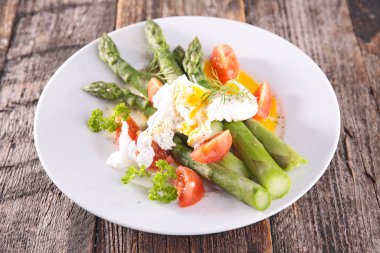 Yumurtalı kuşkonmaz.