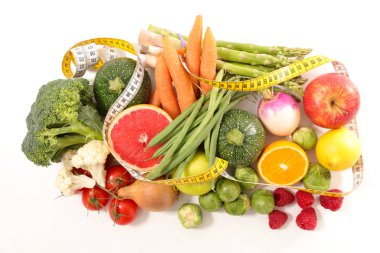 metre şeritli meyve ve sebze diyet gıda konsepti