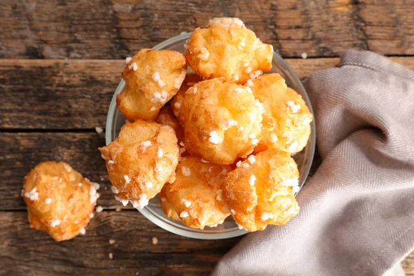 Chouquette Patiserie Franceză Choux Fundal Din Lemn — Fotografie, imagine de stoc