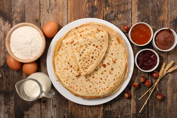 Crêpe Met Ingrediënt Jam Chocolade Bovenaanzicht — Stockfoto