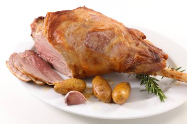 soslu kuzu budu ve patates.