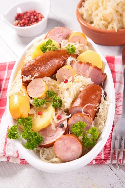 Choucroute Choux Pomme Terre Viande — Photo