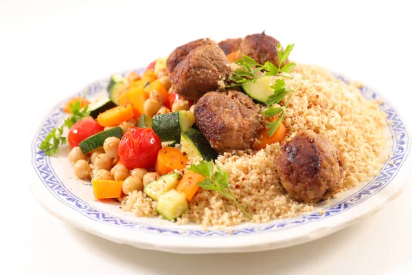 Cuscus Legume Chiftele Farfurie — Fotografie, imagine de stoc