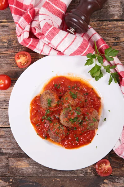 Polpetta Con Sugo Pomodoro Erbe Aromatiche — Foto Stock