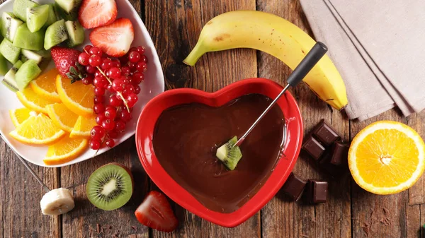 Choklad Fondue Med Färska Frukter — Stockfoto