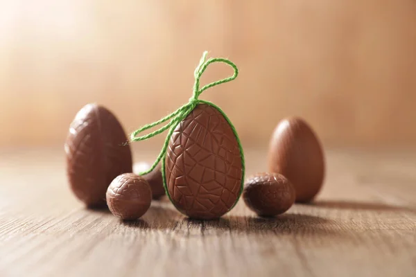 Oeuf Pâques Chocolat Sur Fond Bois — Photo