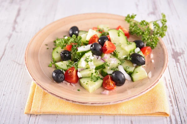 Salada Legumes Com Pepino Tomate Azeitona — Fotografia de Stock