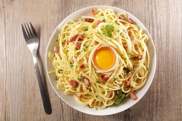 Carbonara Spaghetti Met Spek Kaas — Stockfoto
