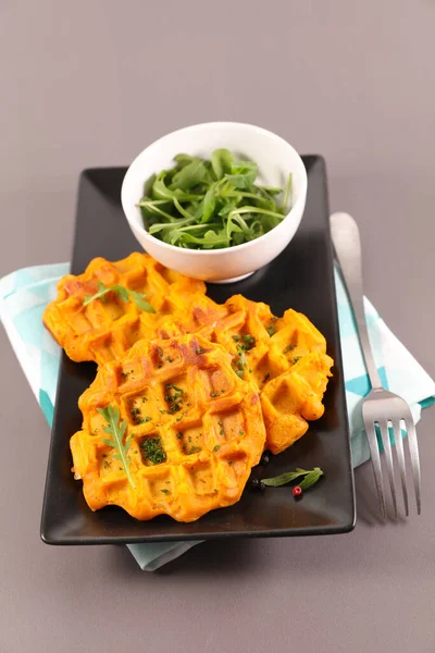Vegan Waffle Sweet Potato Salad — Stock Photo, Image