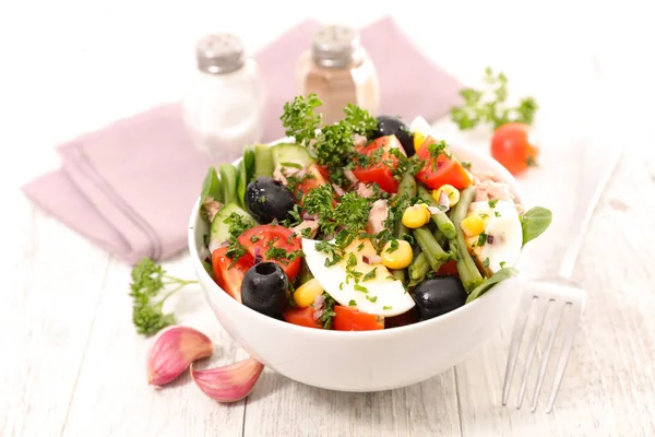 Bir Kase Karışık Sebze Salatası Sağlıklı Yiyecek — Stok fotoğraf