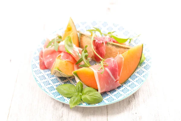 Meloen Schijfjes Met Prosciutto Ham Basilicum — Stockfoto