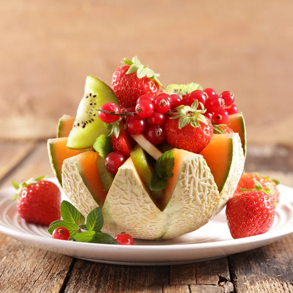 Fruit Salad Melon Bowl Berry Fruit Kiwi Banana — Stock Photo, Image