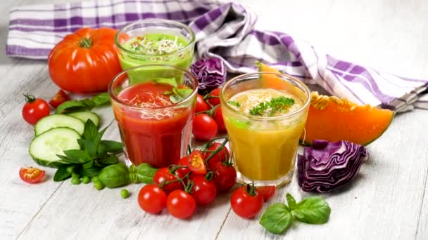 Gazpacho Kalte Suppe Mit Frischem Gemüse — Stockvideo