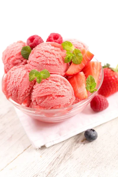 Raspberry Ice Cream Sccop Bowl — Stock Photo, Image