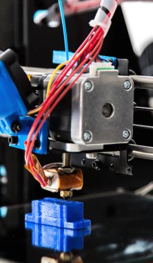 Elektronik üç boyutlu plastik yazıcı sırasında iş, 3d, yazdırma.