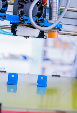 işlemler sırasında cihazın 3D printerlere harcama maddeler.