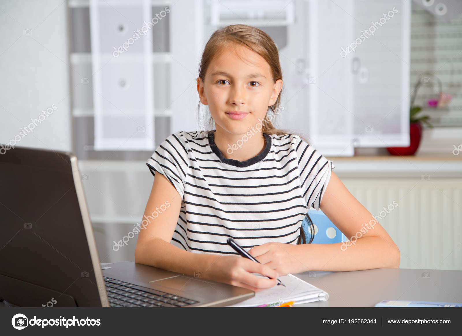 Dospívající dívka pic