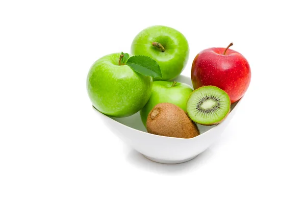 饮食健康的水果在白碗里 健康的早餐 Stil — 图库照片