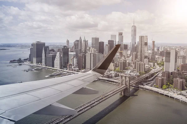 Вид с самолета на Манхэттен — стоковое фото