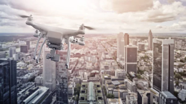 Dron multicopter sobre Frankfurt am Main — Foto de Stock