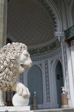 Vorontsov Sarayı'nda aslan heykeli