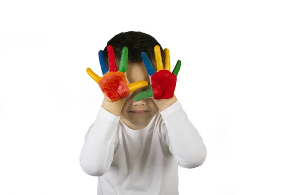 Boy schovává svou tvář s rukama — Stock fotografie