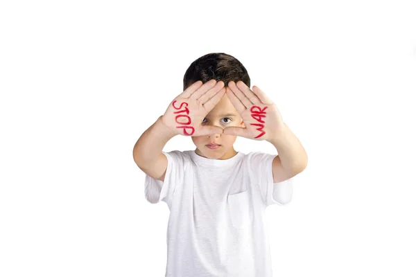 Το αγόρι δείχνει ένα σημάδι στάσεων με πόλεμο το χέρι — Φωτογραφία Αρχείου