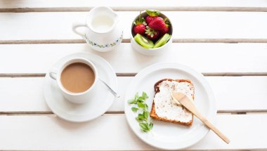 Ev yapımı sağlıklı kahvaltı